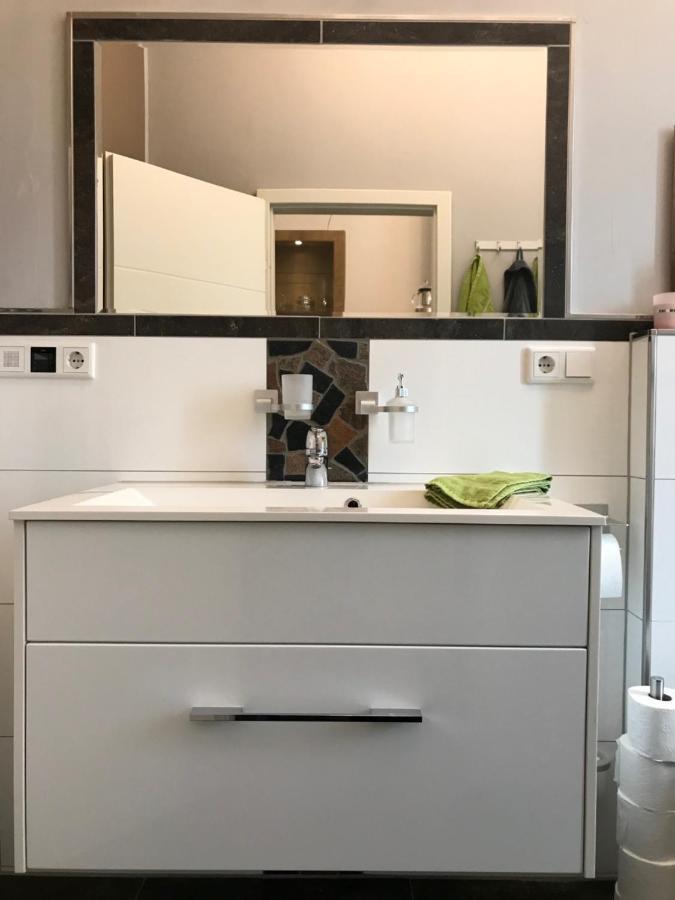 Stadthaus Artur - Apartment Madrid 雷姆沙伊德 外观 照片